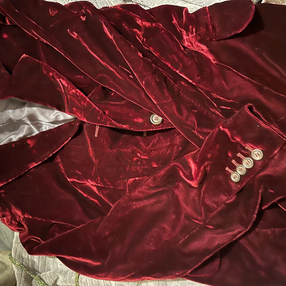 Elegant Velvet Women's Jacket in Rich Burgundy